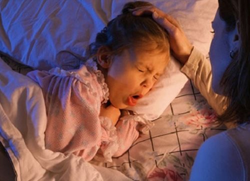 Viêm họng dẫn đến viêm phế quản ở trẻ nhỏ